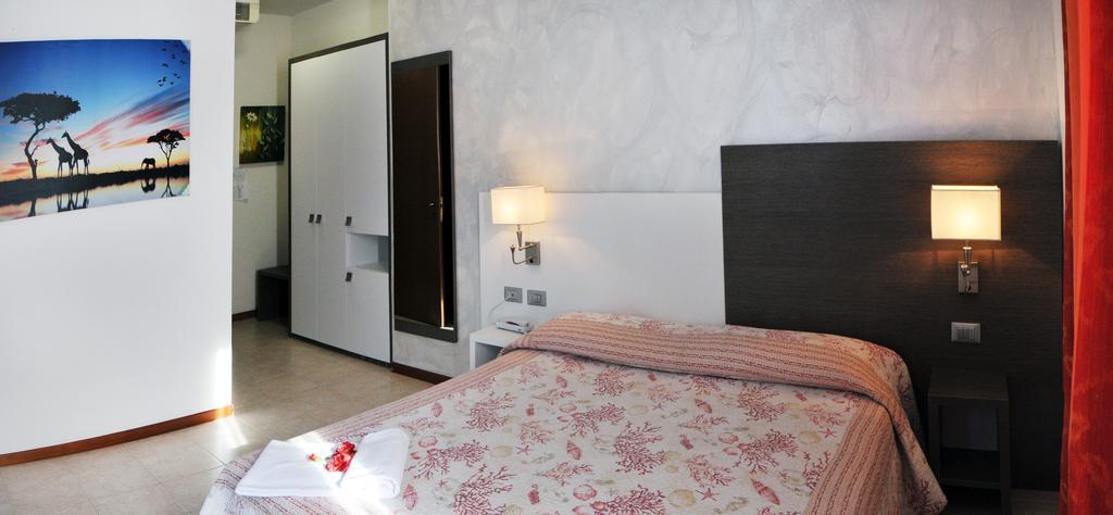 Hotel Venezia كاوْرلي المظهر الخارجي الصورة